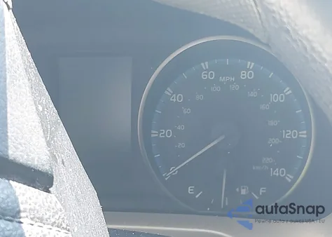 2017 Toyota Rav4 Le z USA, uszkodzony, nr VIN 2T3BFREV9HW648895